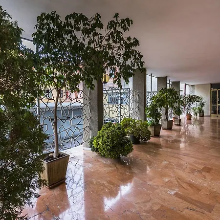 ゲストハウス Lapacano Art Galery *